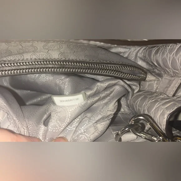 Michael Kors Leather Satchel Dove Grey Croc Embossed Dillon Purse NWOT - Picture 13 of 13